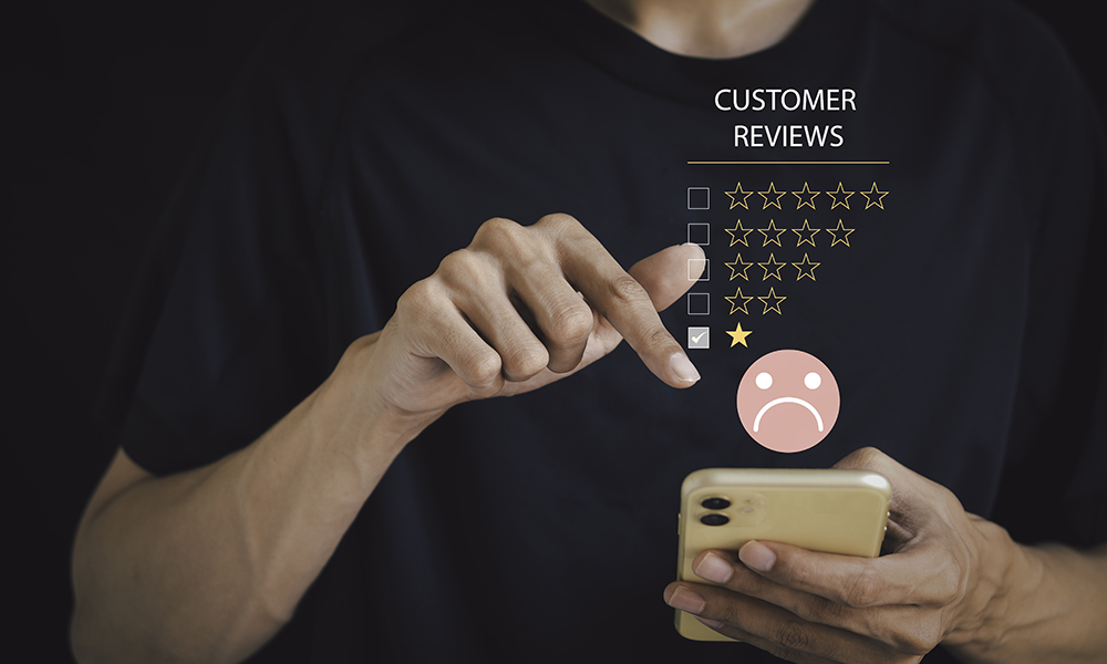 how to handle negative reviews on amazon
